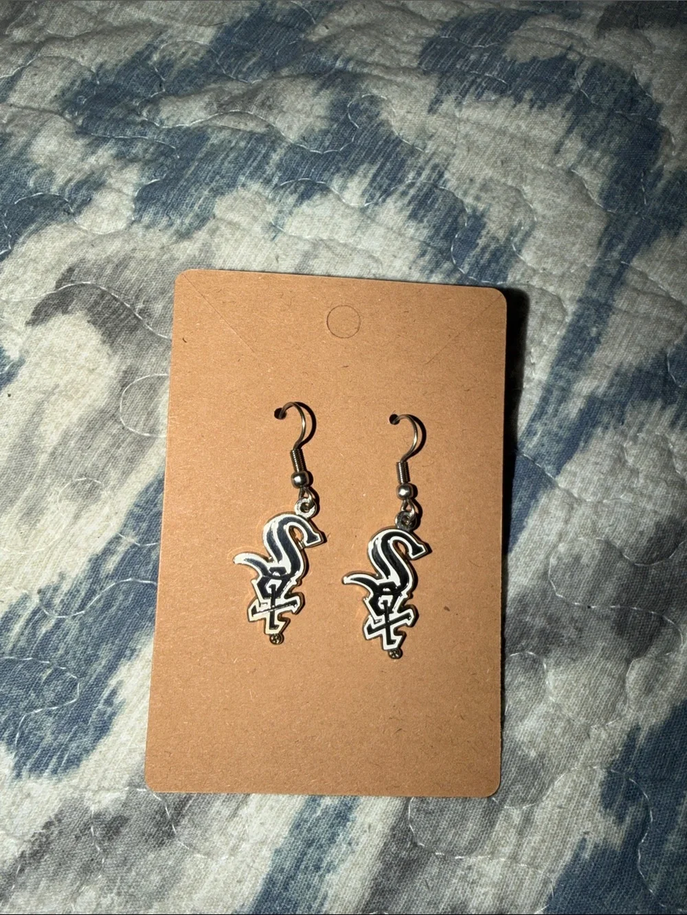 Chicago White Sox Silver and White Sports Logo Drop Earrings - Women Accessories